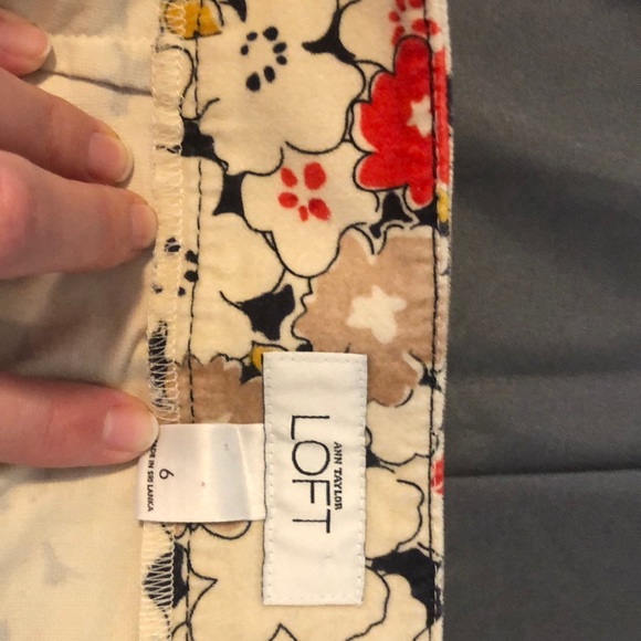 Ann Taylor Loft Pencil Skirt - Picture 2 of 4